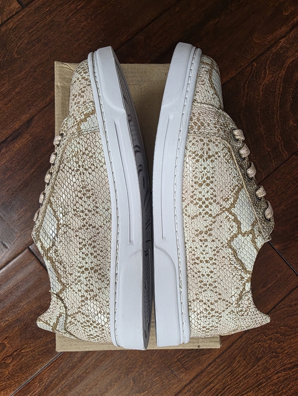 Two Pretty Leather Pink Snakeskin Sneakers - Picture 4 of 7